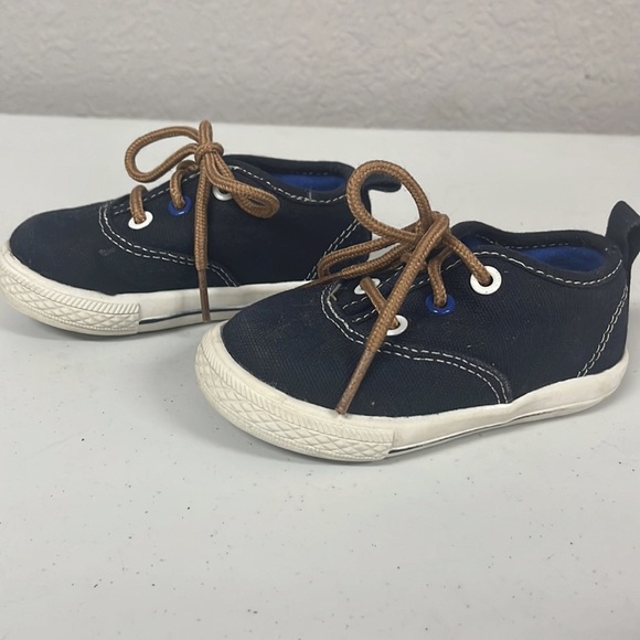 Blue canvas sneakers size 5 - Picture 2 of 4
